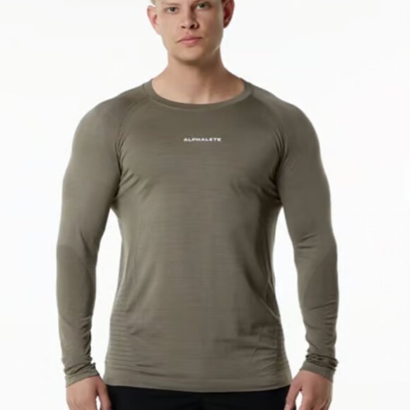 Alphalete Long Sleeve - XXL - Picture 1 of 5